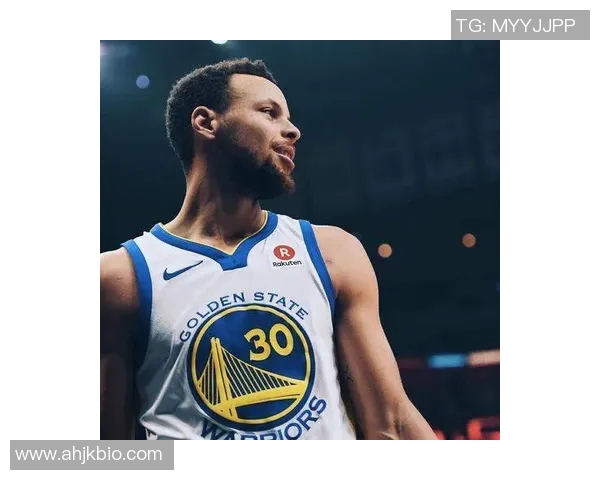 库里评分出炉：是高光还是低迷？